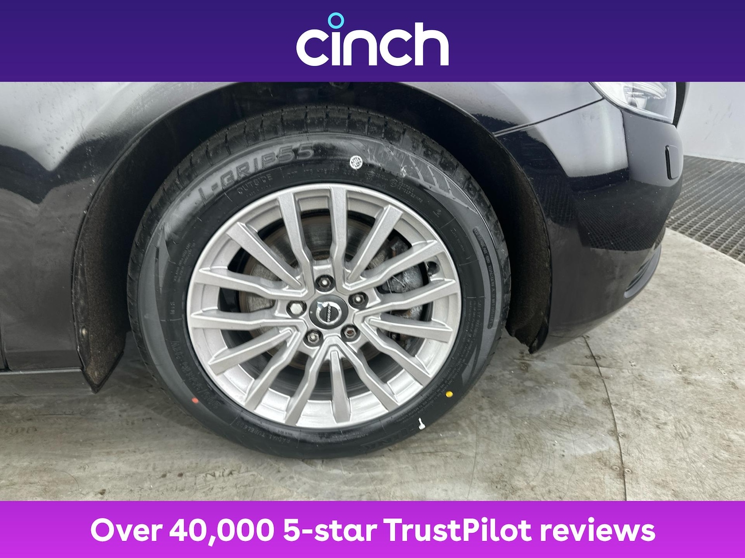 Used Volvo V40 2019 for sale - 76739265: Photo 28