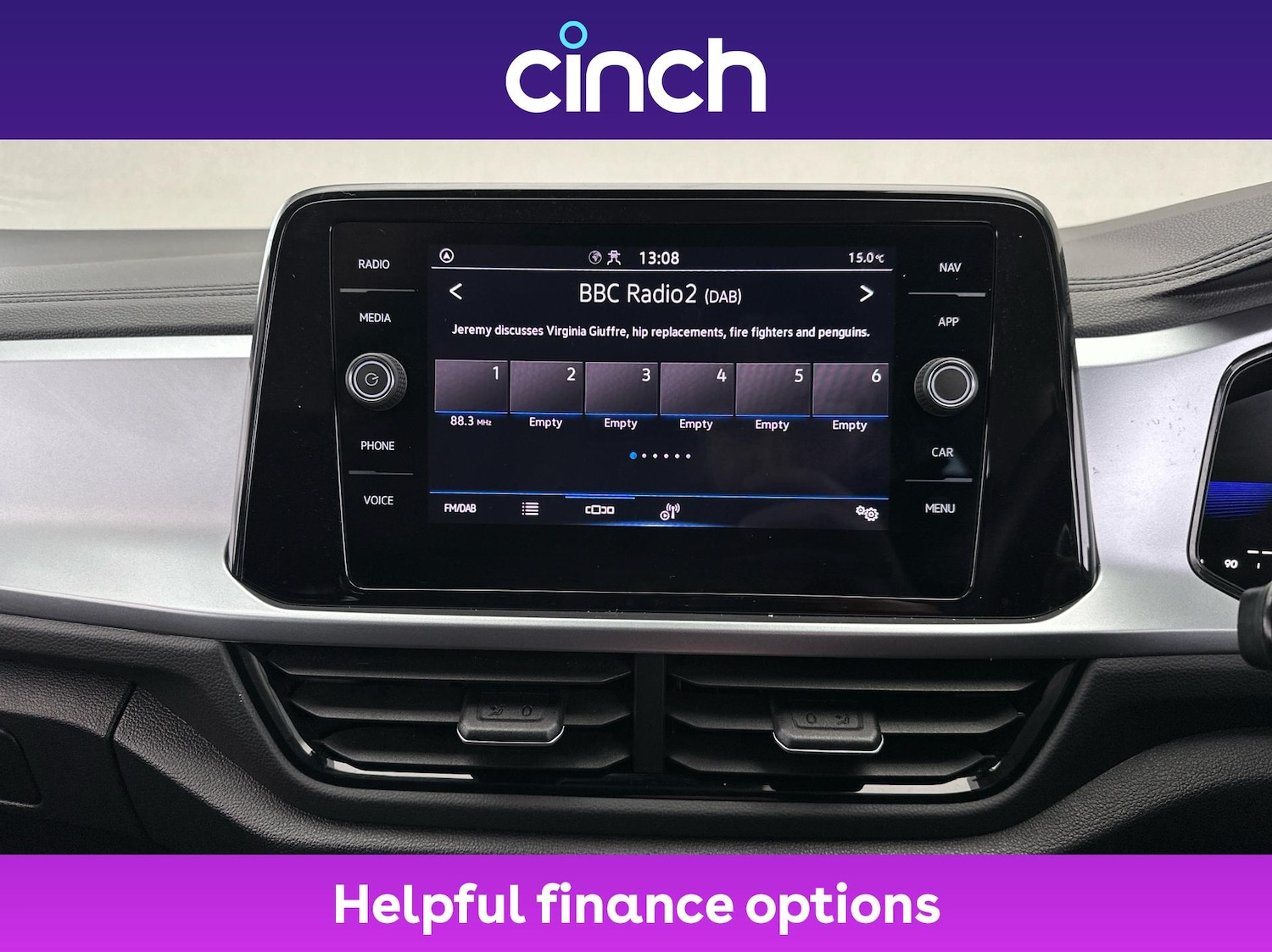 Used Volkswagen T-Roc 2023 for sale - 76416304: Photo 17