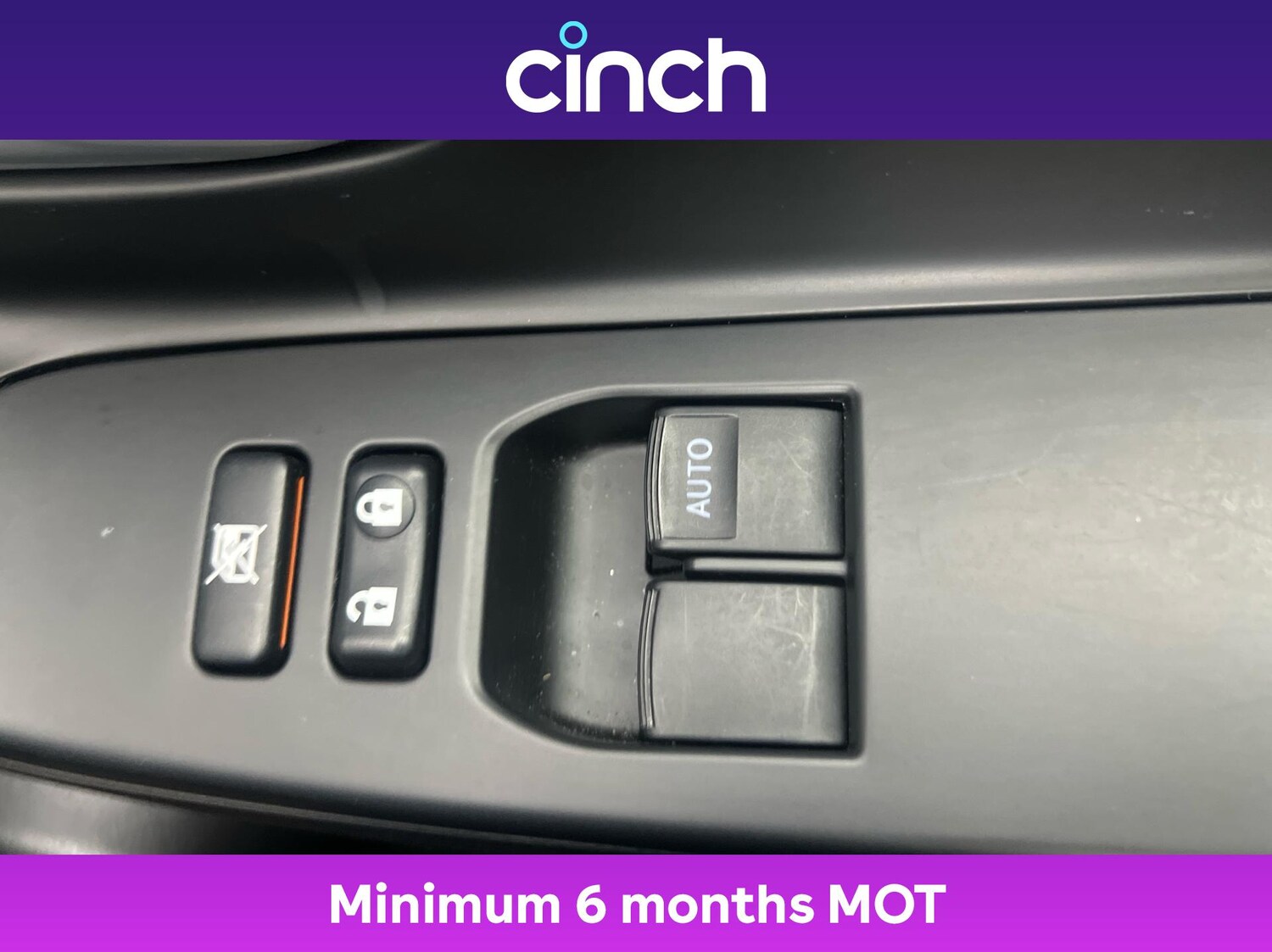Used Toyota Yaris 2018 for sale - 76324302: Photo 37
