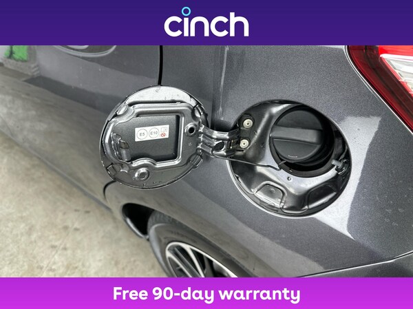 Used Toyota Yaris 2018 for sale - 76292705: Photo 29