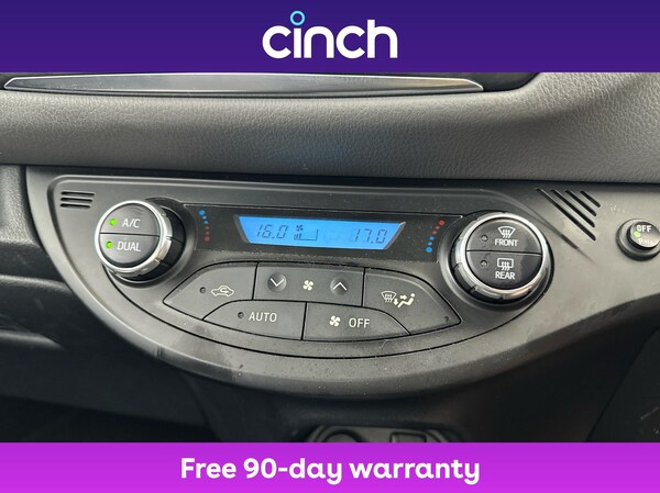 Used Toyota Yaris 2018 for sale - 76292705: Photo 34
