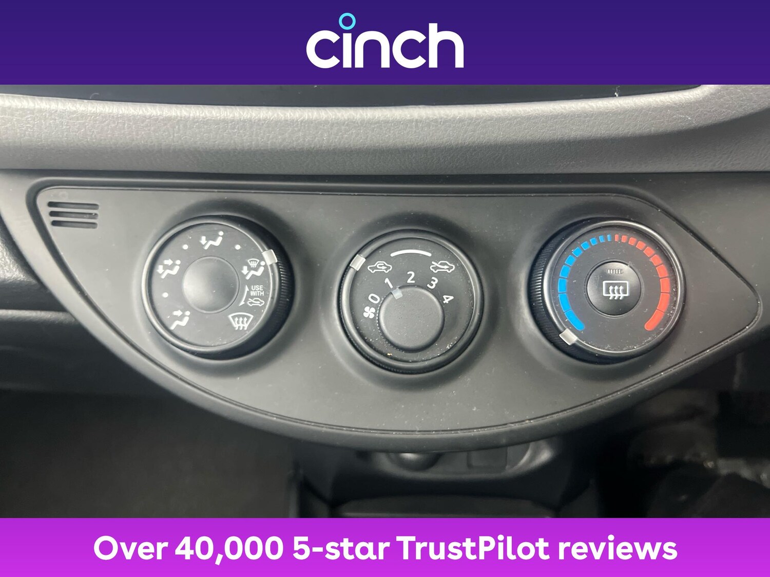 Used Toyota Yaris 2018 for sale - 76954539: Photo 33