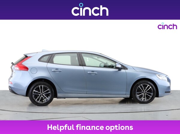 Used Volvo V40 2019 for sale - 76204536: Photo 2