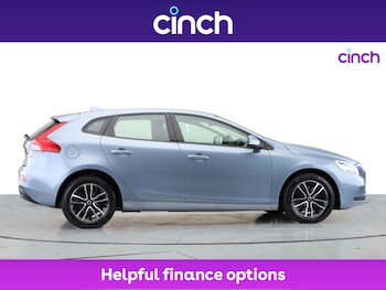 Used Volvo V40 2019 for sale - 76204536: Photo 2