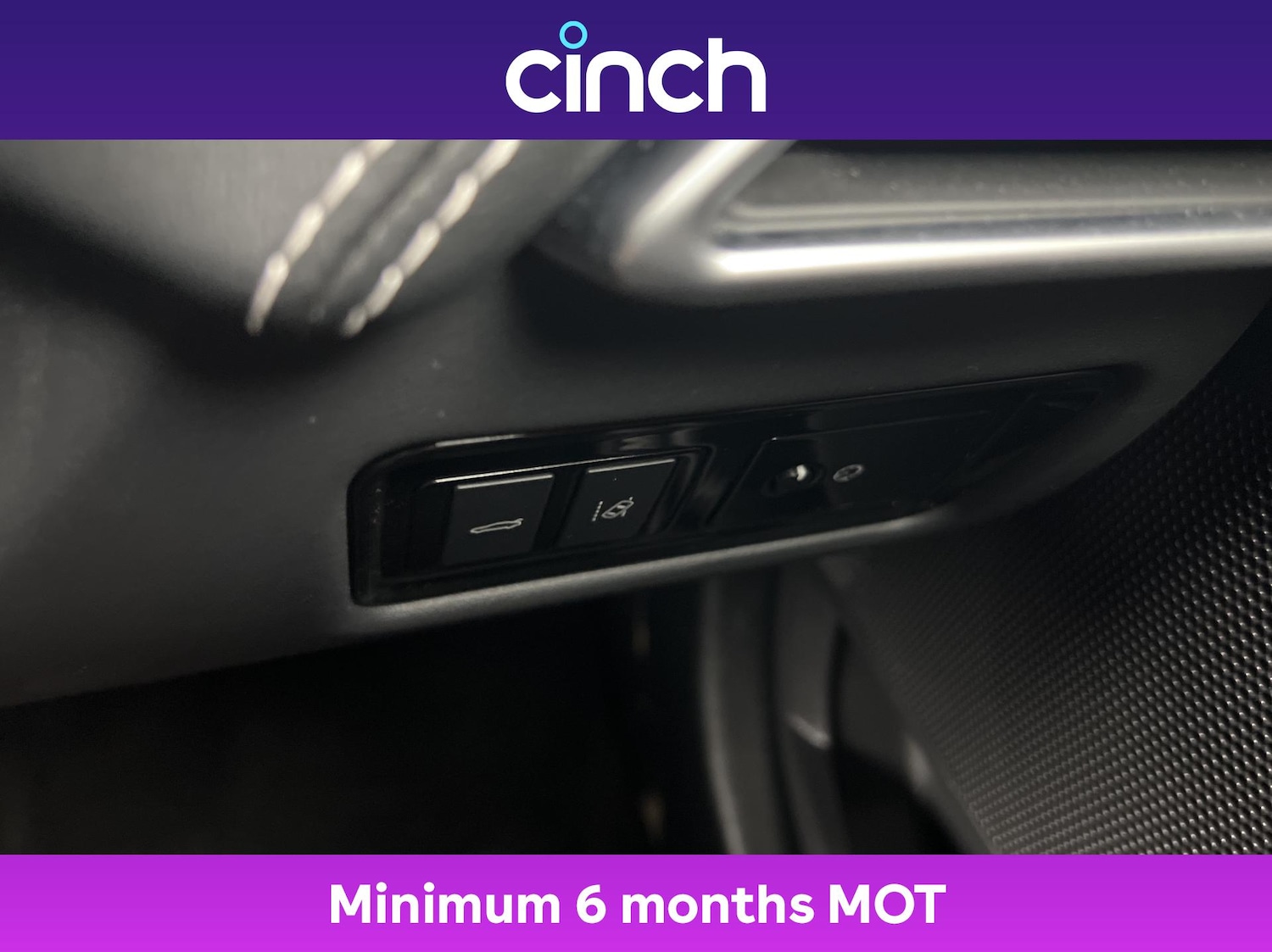 Used Jaguar XE 2018 for sale - 76586755: Photo 37