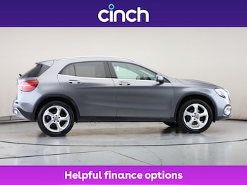 Used Mercedes-Benz GLA 2019 for sale - 76211231: Photo