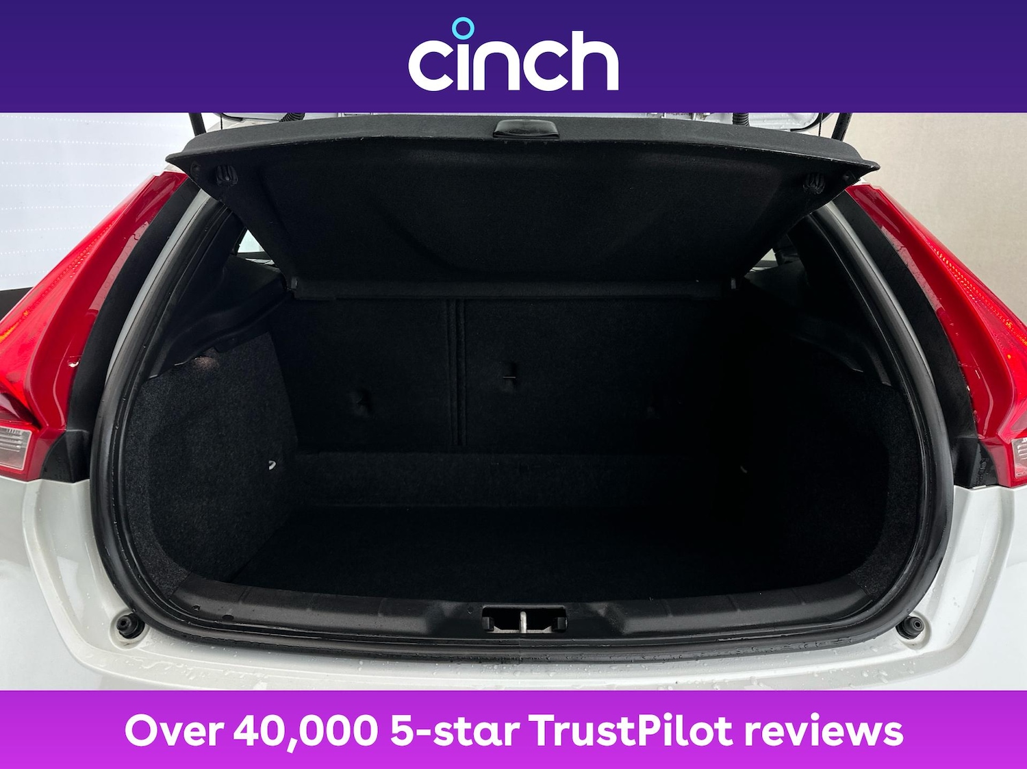 Used Volvo V40 2018 for sale - 77067955: Photo 21