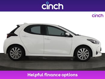 Used Toyota Yaris 2022 for sale - 76211142: Photo 2