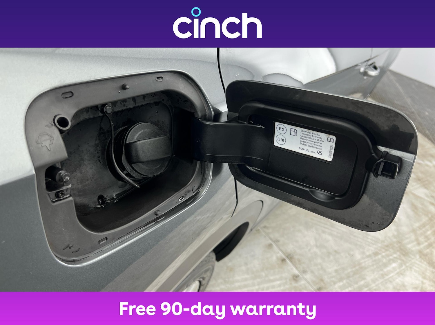 Used Volkswagen T-Roc 2018 for sale - 76758569: Photo 29