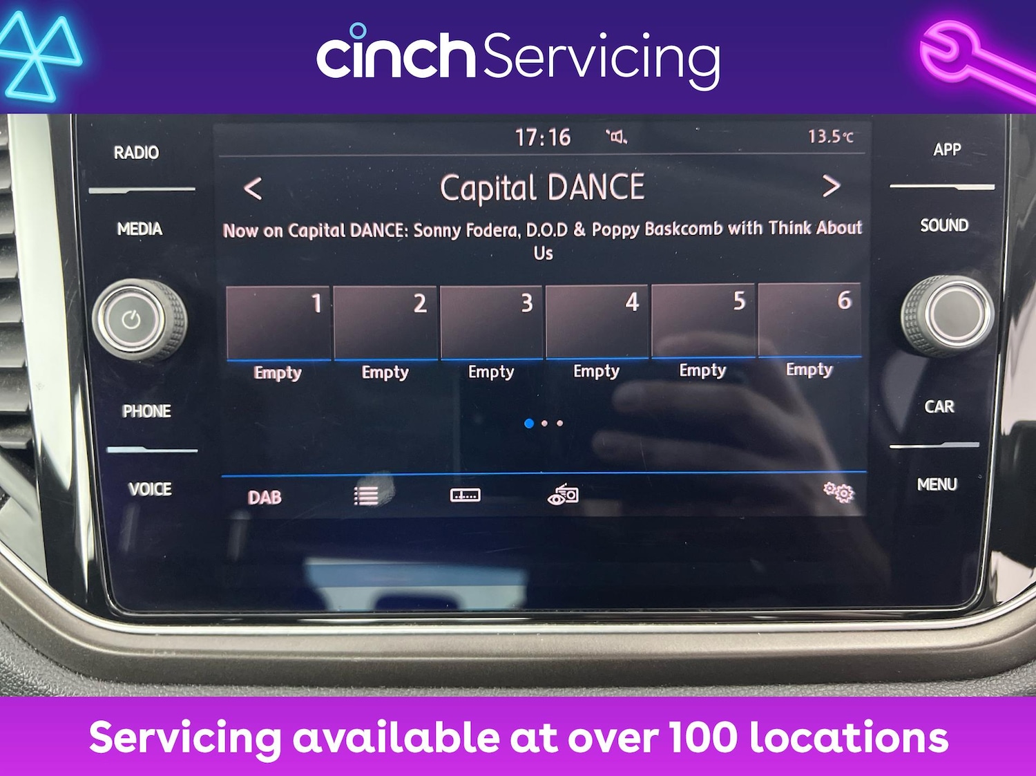 Used Volkswagen T-Roc 2018 for sale - 76758569: Photo 31