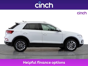 Used Volkswagen T-Roc 2022 for sale - 75389924: Photo