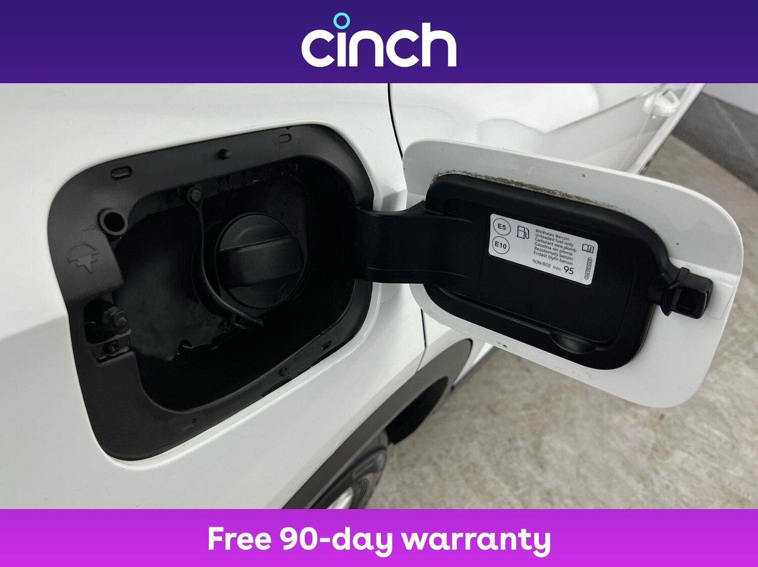 Used Volkswagen T-Roc 2023 for sale - 76379819: Photo 29