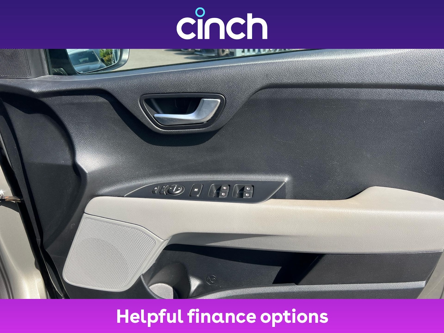 Used Kia Stonic 2018 for sale - 76480629: Photo 40