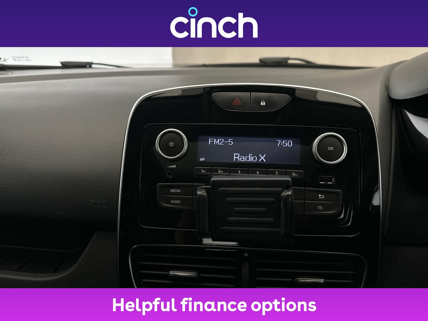 Used Renault Clio 2019 for sale - 76641496: Photo 17