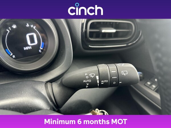 Used Toyota Yaris 2021 for sale - 76271793: Photo 32