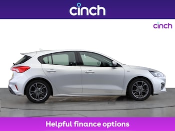 Used Ford Focus 2020 for sale - 76024009: Photo 2