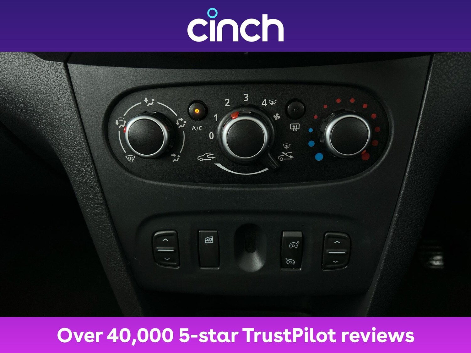 Used Dacia Sandero Stepway 2017 for sale - 76804311: Photo 33