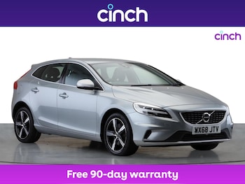 Used Volvo V40 2018 for sale - 76534797: Photo