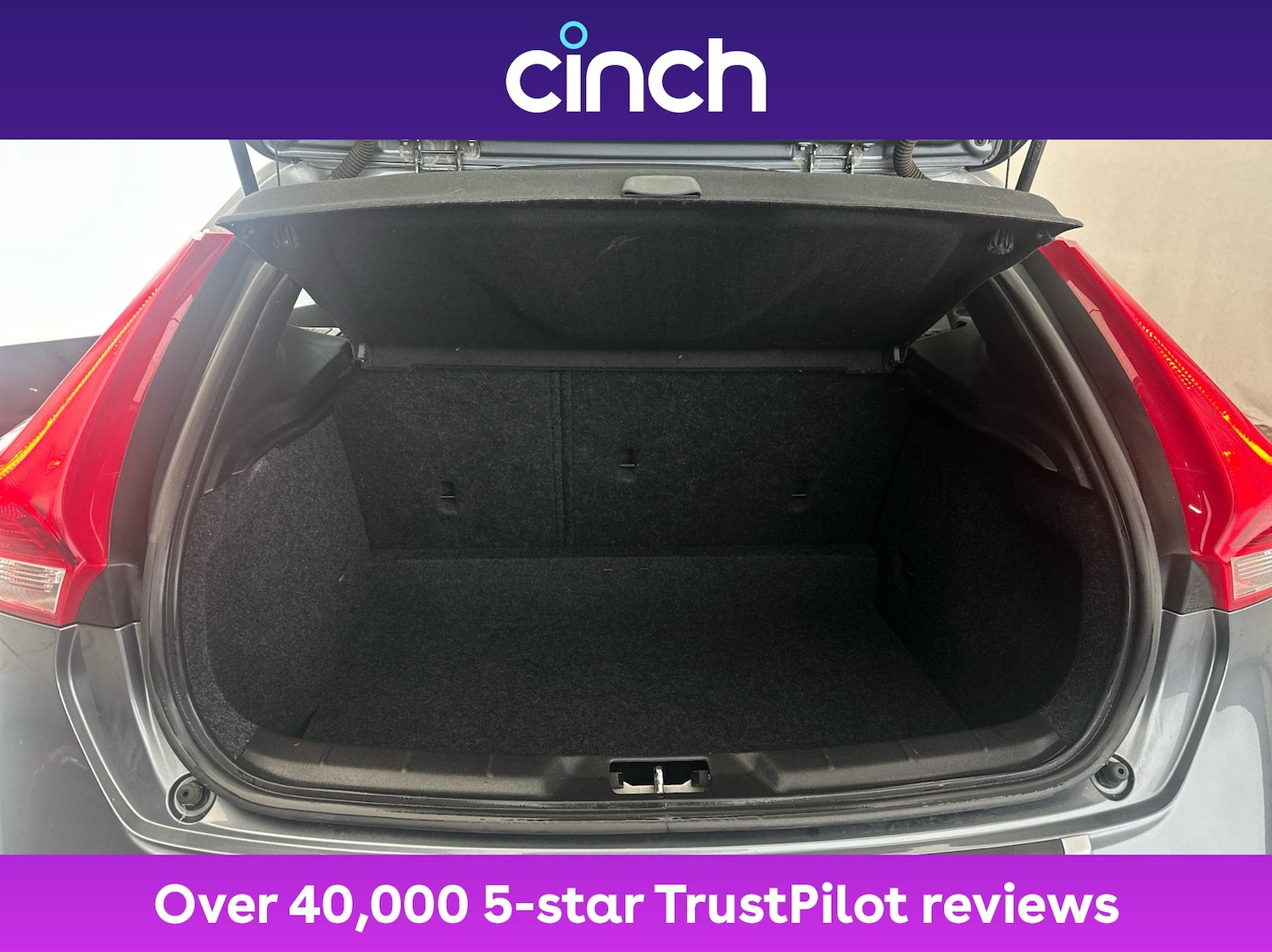 Used Volvo V40 2017 for sale - 76704636: Photo 21