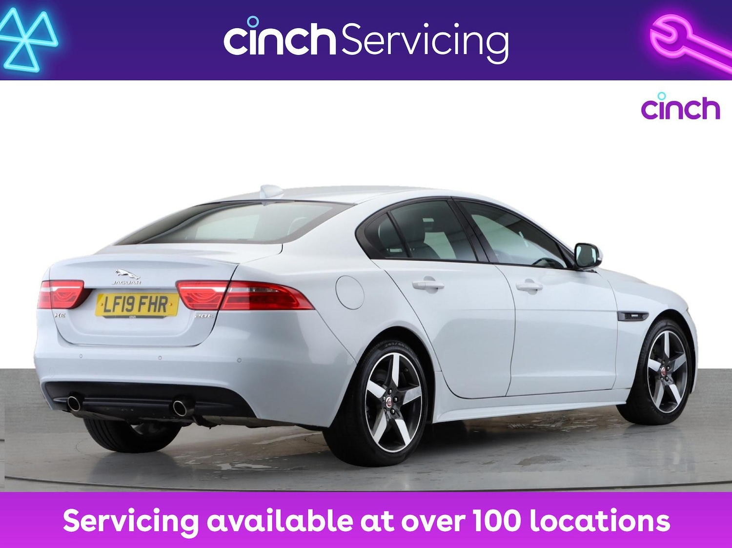 Used Jaguar XE 2019 for sale - 76670237: Photo 3