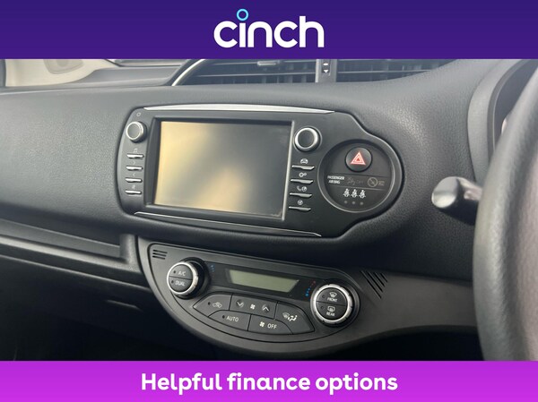 Used Toyota Yaris 2020 for sale - 75717393: Photo 17
