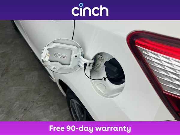 Used Toyota Yaris 2020 for sale - 75717393: Photo 29