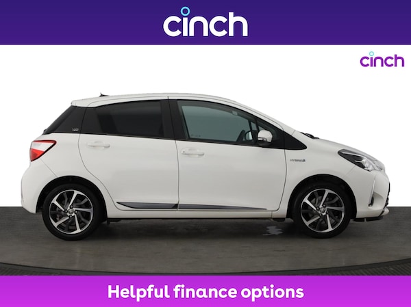 Used Toyota Yaris 2020 for sale - 75717393: Photo 2