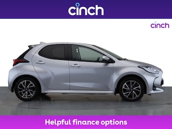 Used Toyota Yaris 2021 for sale - 76972616: Photo