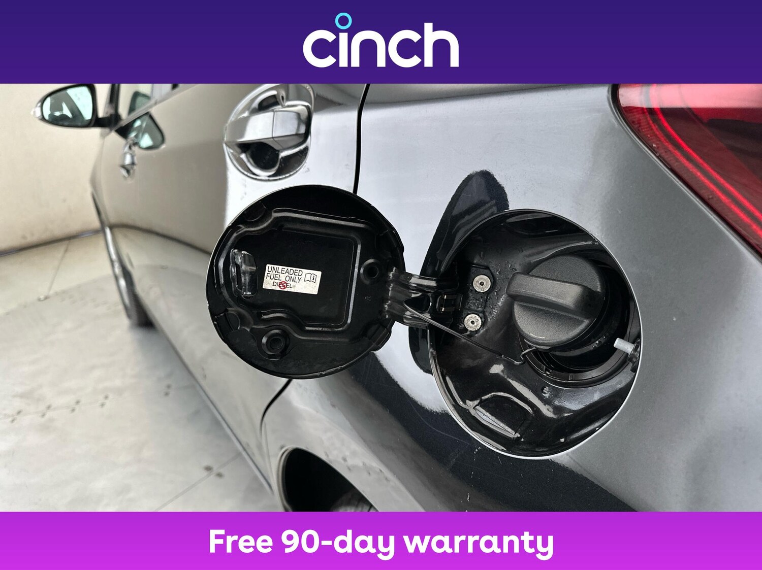 Used Toyota Yaris 2015 for sale - 76635847: Photo 29