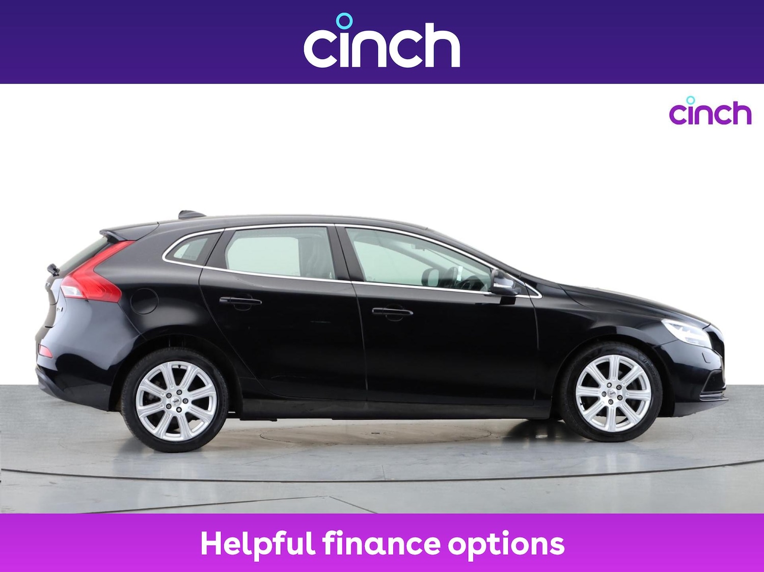 Used Volvo V40 2018 for sale - 76373119: Photo 2