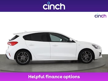 Used Ford Focus 2019 for sale - 76197620: Photo 2