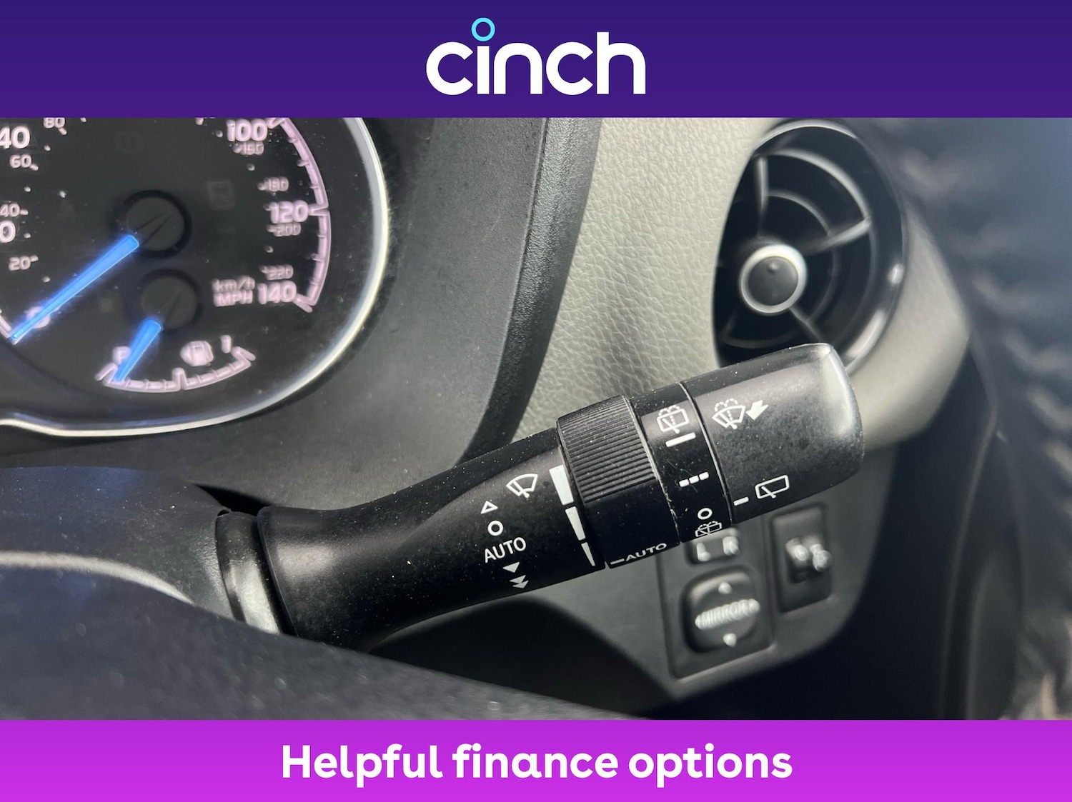 Used Toyota Yaris 2017 for sale - 76616829: Photo 35