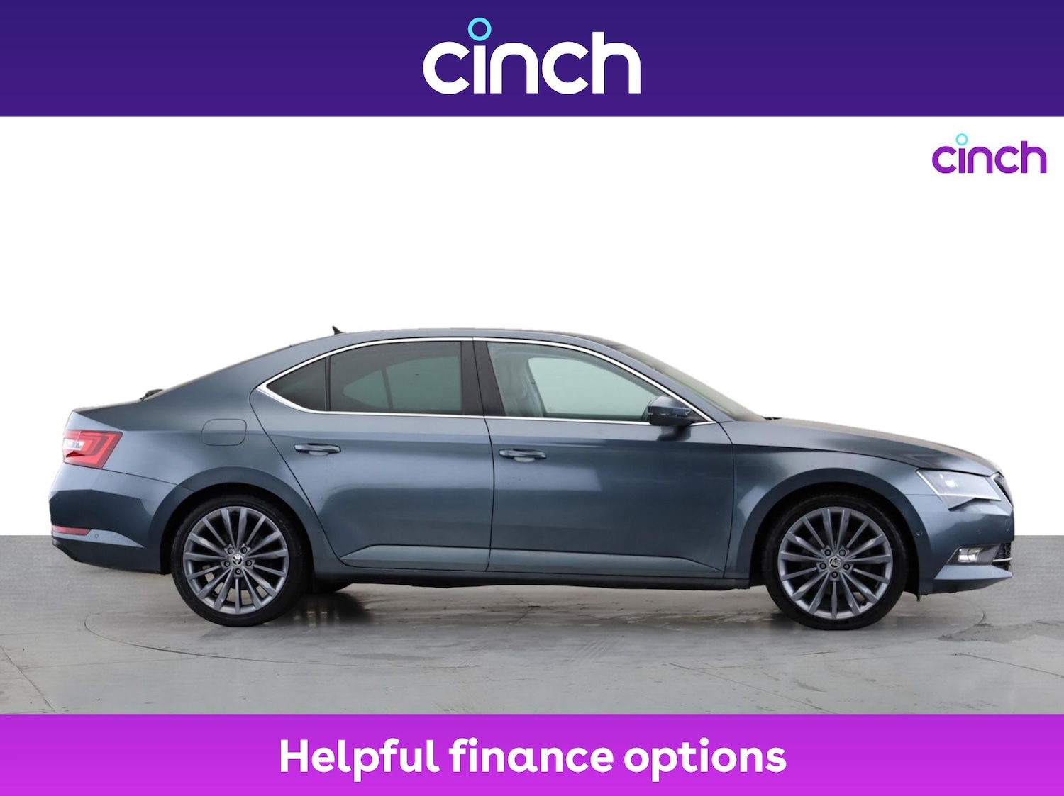 Used Skoda Superb 2018 for sale - 76731731: Photo 2