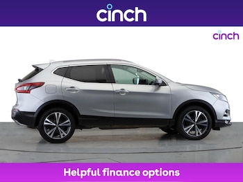 Used Nissan Qashqai 2017 for sale - 76281555: Photo 2