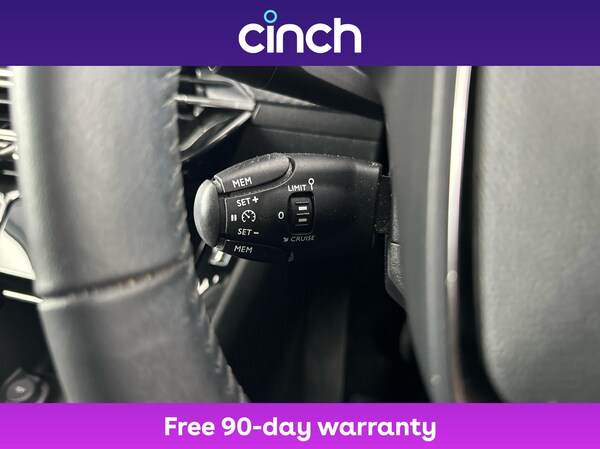 Used Peugeot E-2008 2022 for sale - 75667120: Photo 34