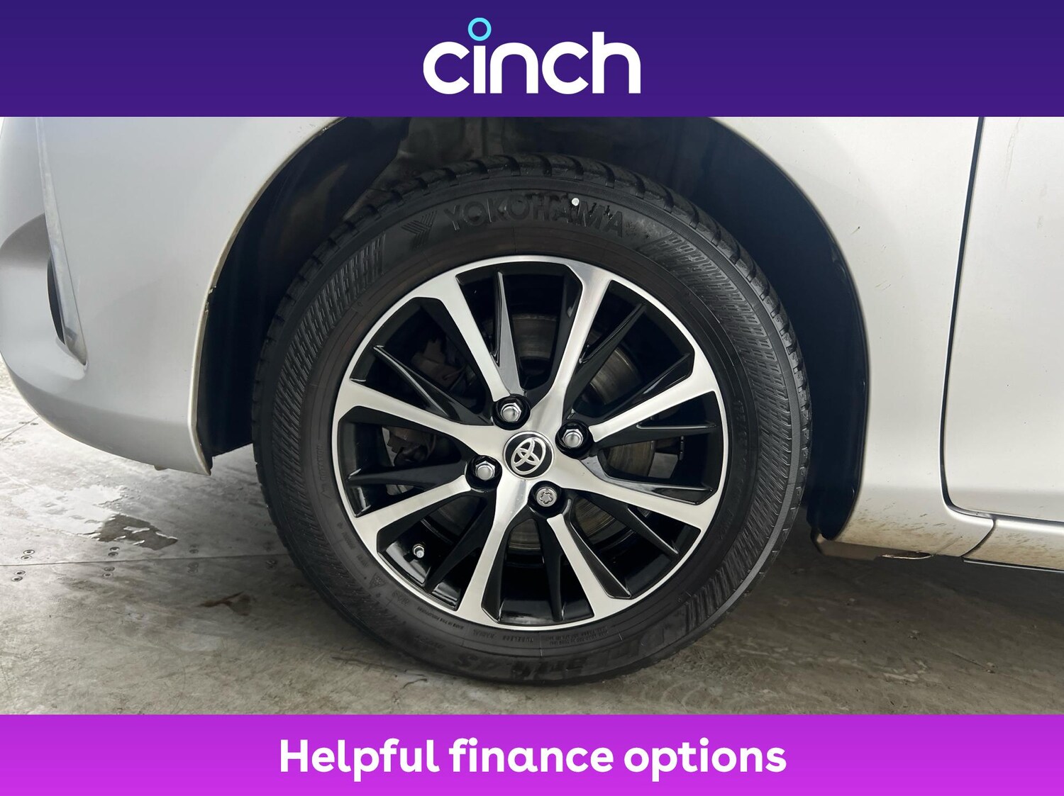 Used Toyota Yaris 2019 for sale - 76574914: Photo 24