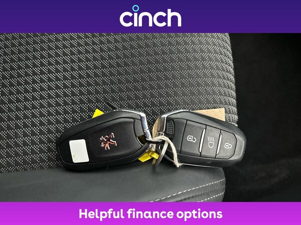 Used Peugeot 2008 2021 for sale - 76211240: Photo 40