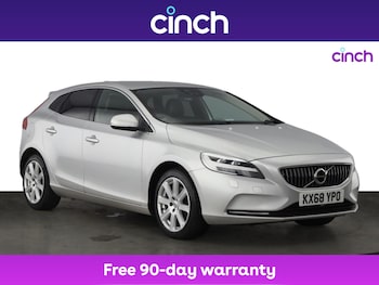 Used Volvo V40 2018 for sale - 75613491: Photo