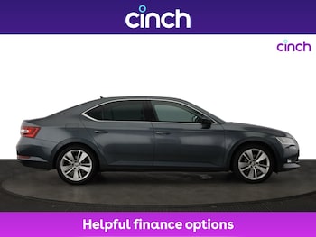 Used Skoda Superb 2019 for sale - 76261841: Photo 2