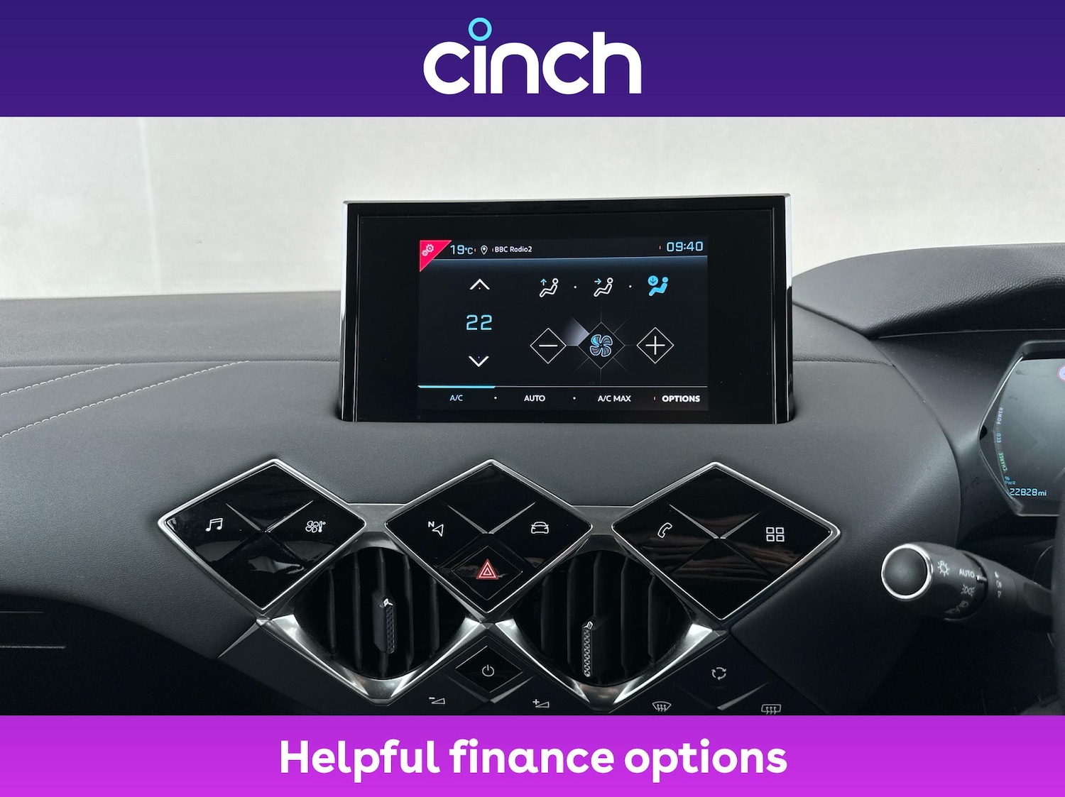 Used DS Automobiles DS 3 Crossback 2021 for sale - 76389935: Photo 35