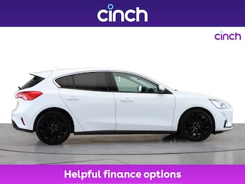 Used Ford Focus 2019 for sale - 76224382: Photo 2