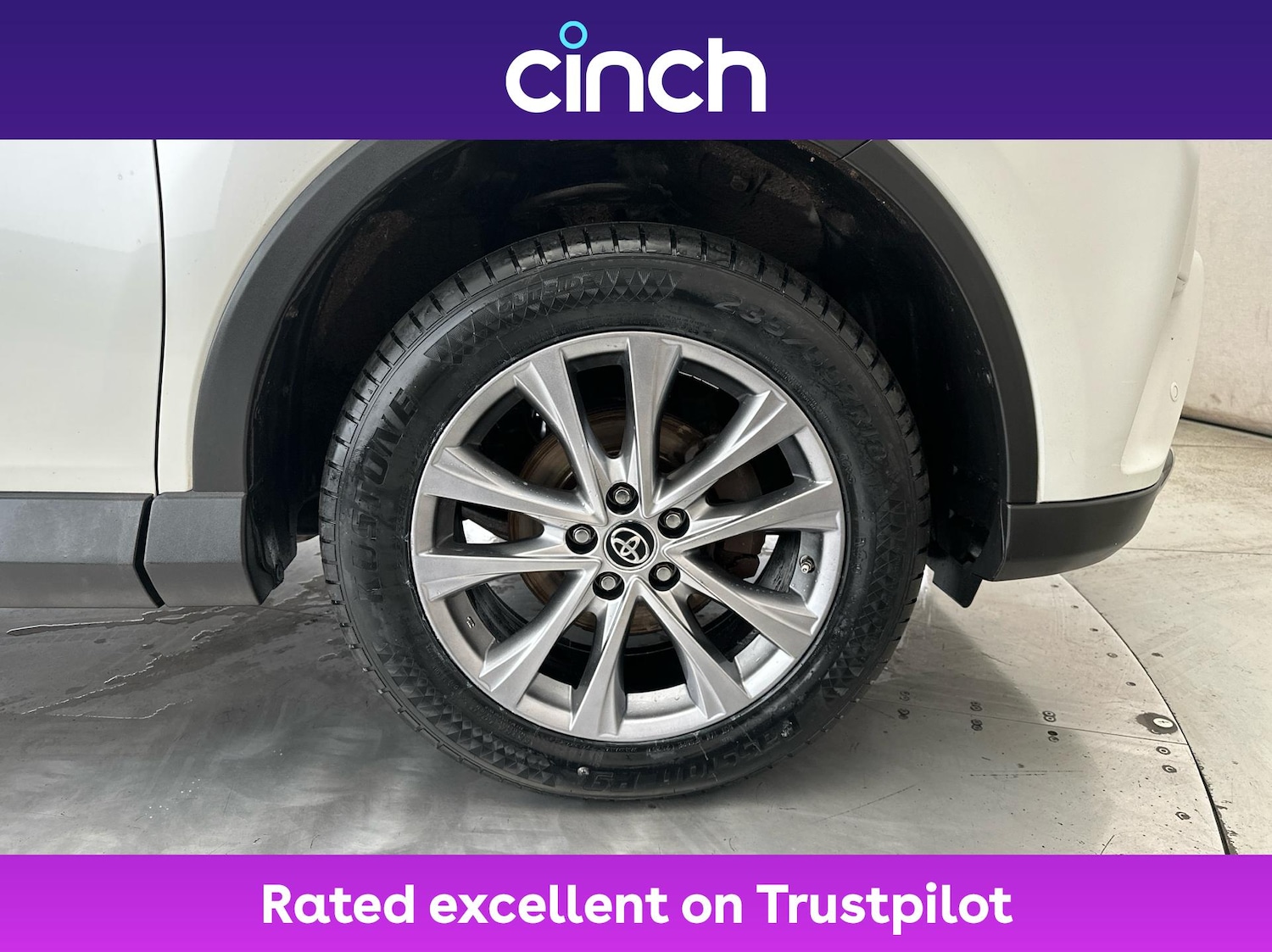 Used Toyota RAV4 2017 for sale - 76609352: Photo 28