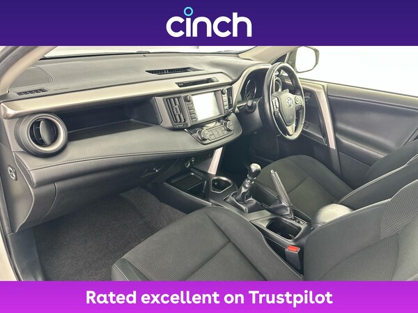 Used Toyota RAV4 2017 for sale - 76271813: Photo 14