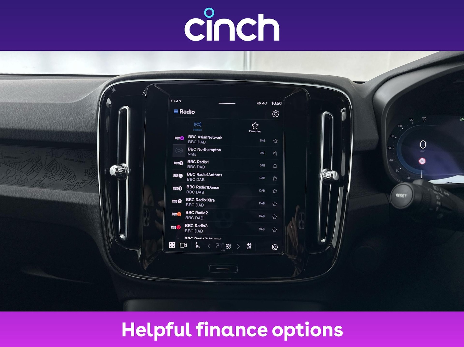 Used Volvo XC40 2023 for sale - 76453331: Photo 17