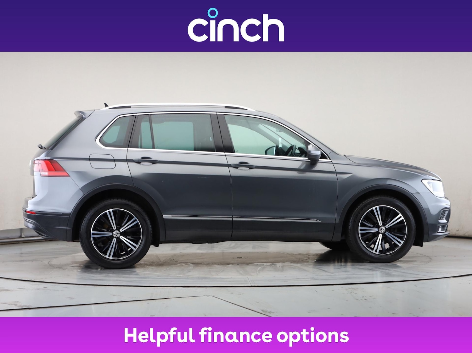 Used Volkswagen Tiguan 2018 for sale - 76856548: Photo 2