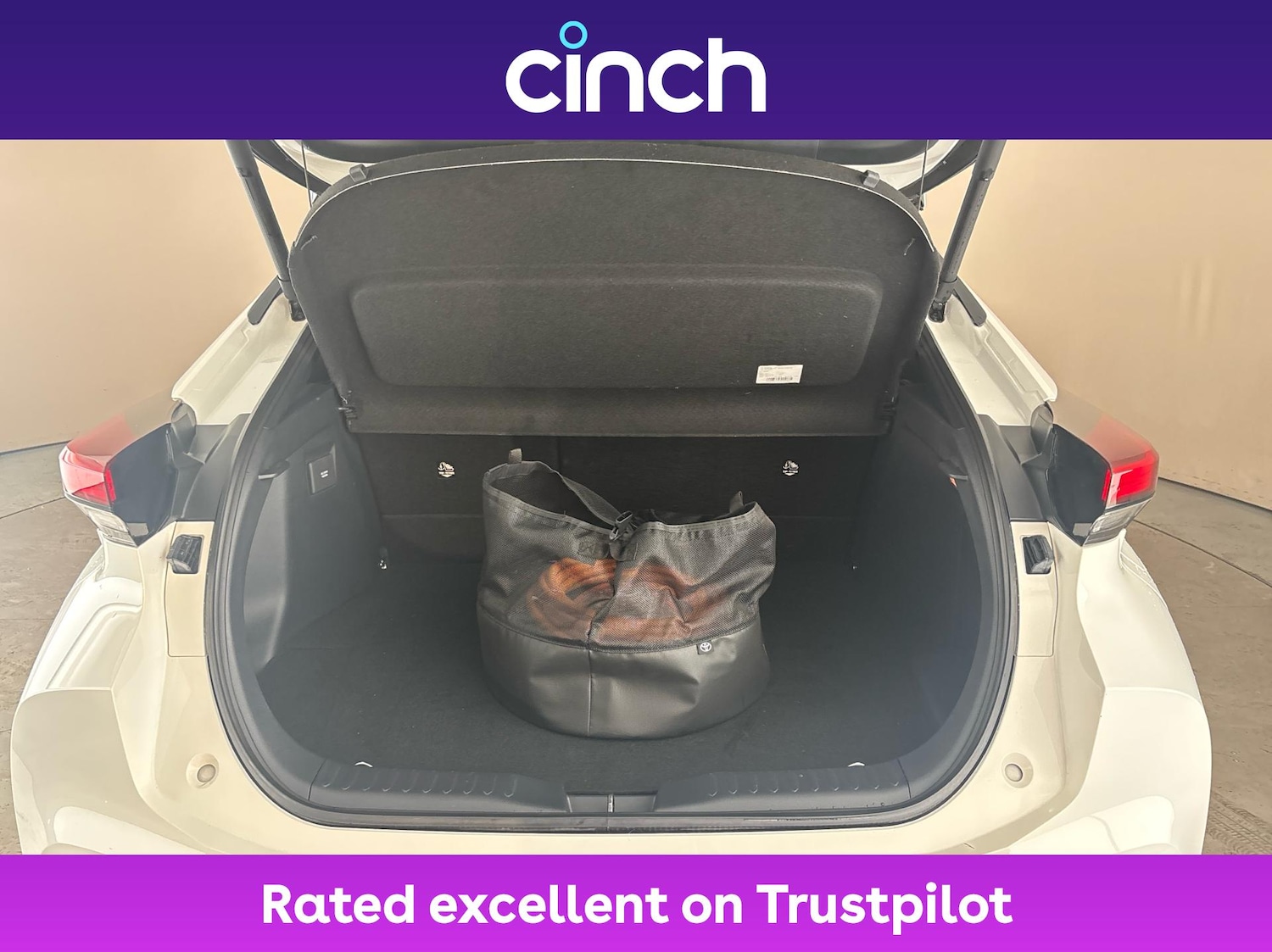 Used Toyota C-HR 2024 for sale - 76654116: Photo 21