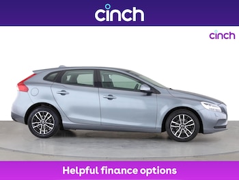 Used Volvo V40 2018 for sale - 76474781: Photo