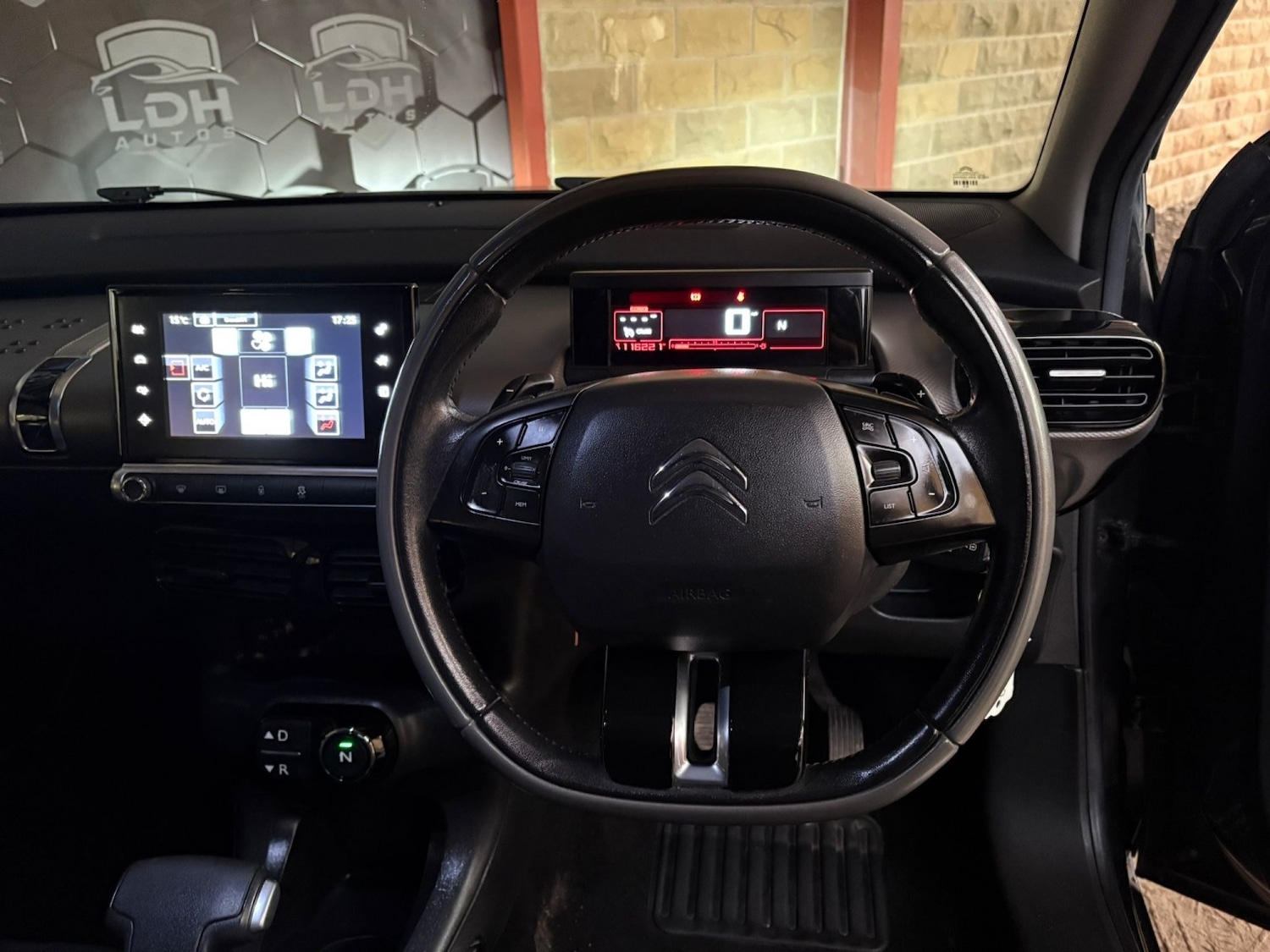 Used Citroen C4 Cactus 2016 for sale - 76455392: Photo 9