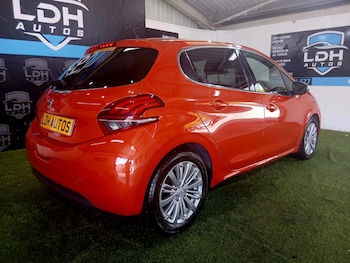 Used Peugeot 208 2018 for sale - 78162202: Photo