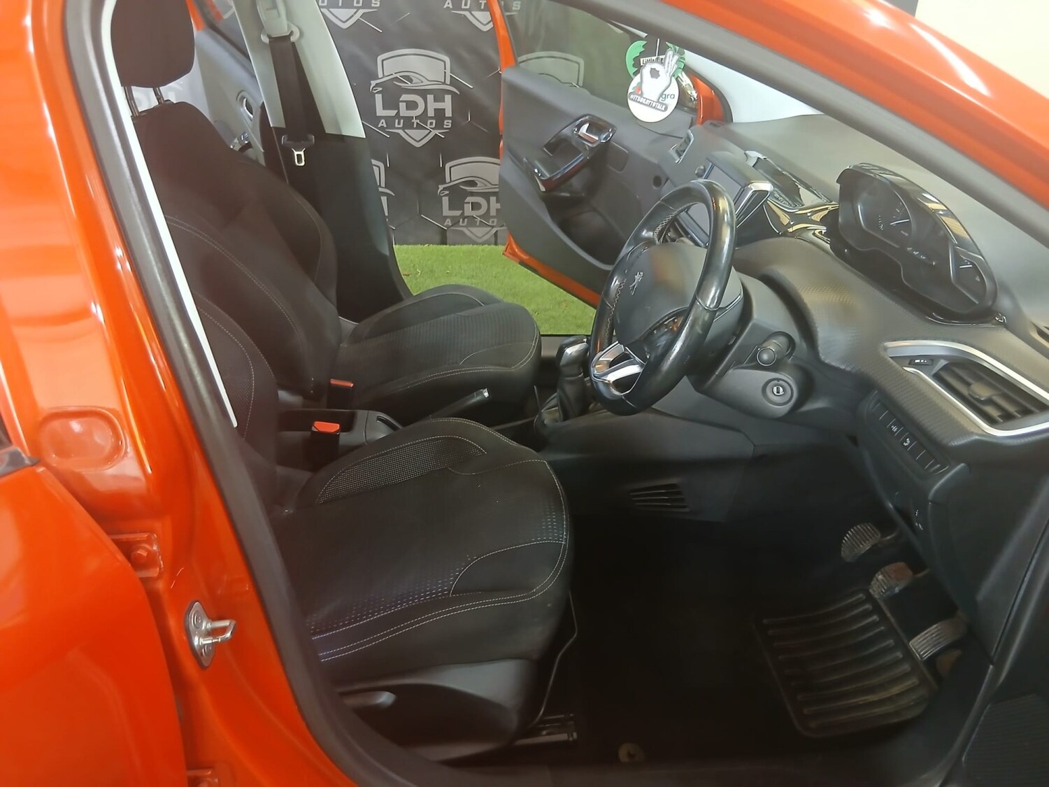 Used Peugeot 208 2018 for sale - 78162202: Photo 9